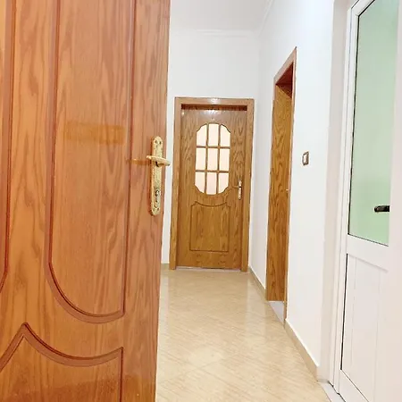 Apartment 3 In Center Permet